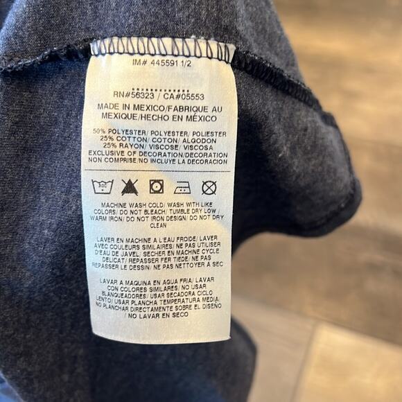 Nike Seattle Seahawks Women's Long Sleeve V-Neck T-shirt Size XL - Picture 7 of 9